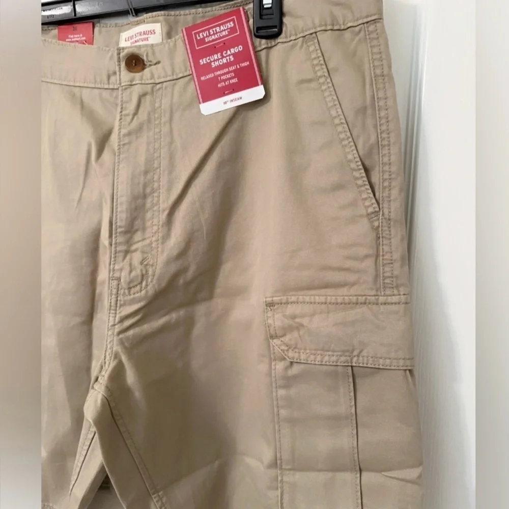 Men's Tan Cargo Shorts